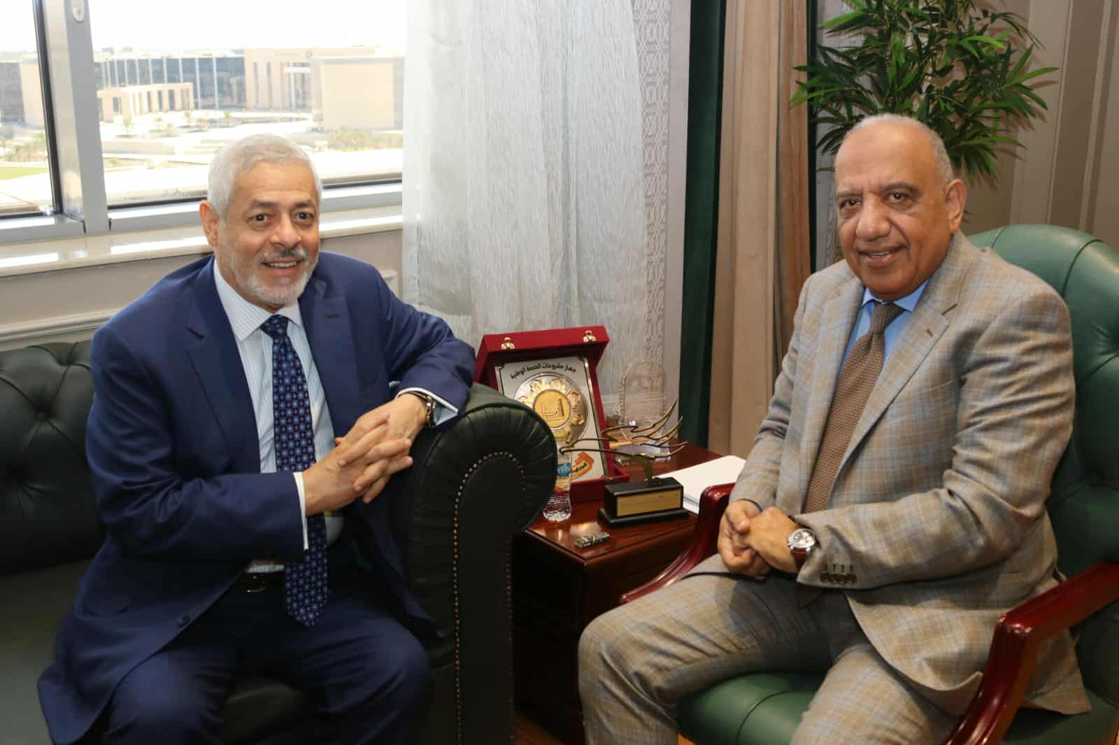 وزير الكهرباء يبحث مع “AMEA POWER” الإماراتية زيادة التعاون في مجالات الطاقة المتجددة