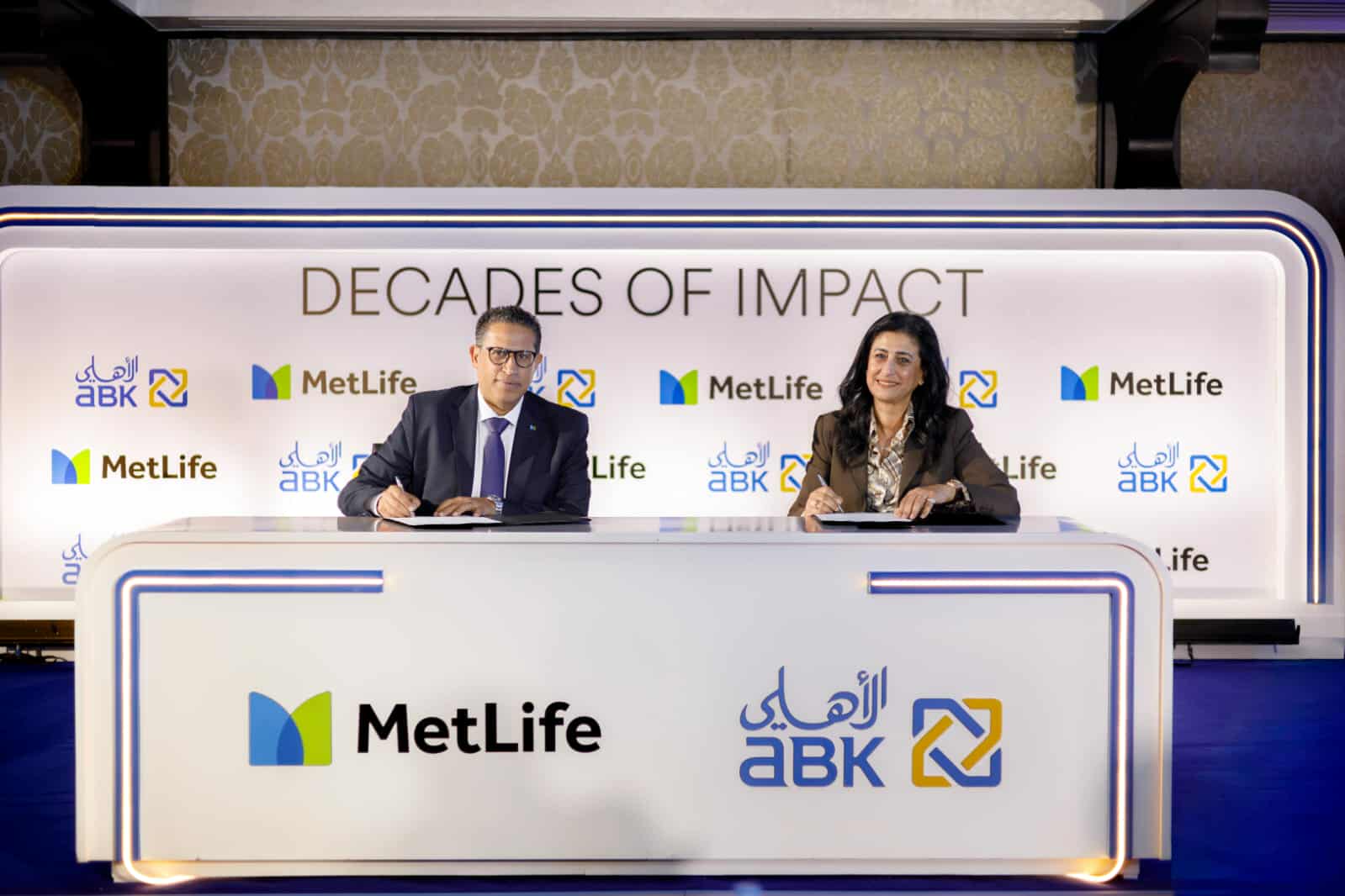 «البنك الأهلي الكويتي- مصر» و«متلايف لتأمينات الحياة» يجددان شراكتهما لسبع سنوات مقبلة