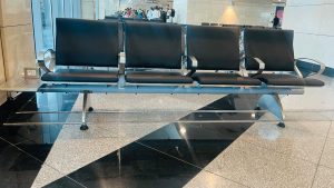 تحديث صالات مطار القاهرة الدولي بـ1000 كرسي مزود بخدمة USB