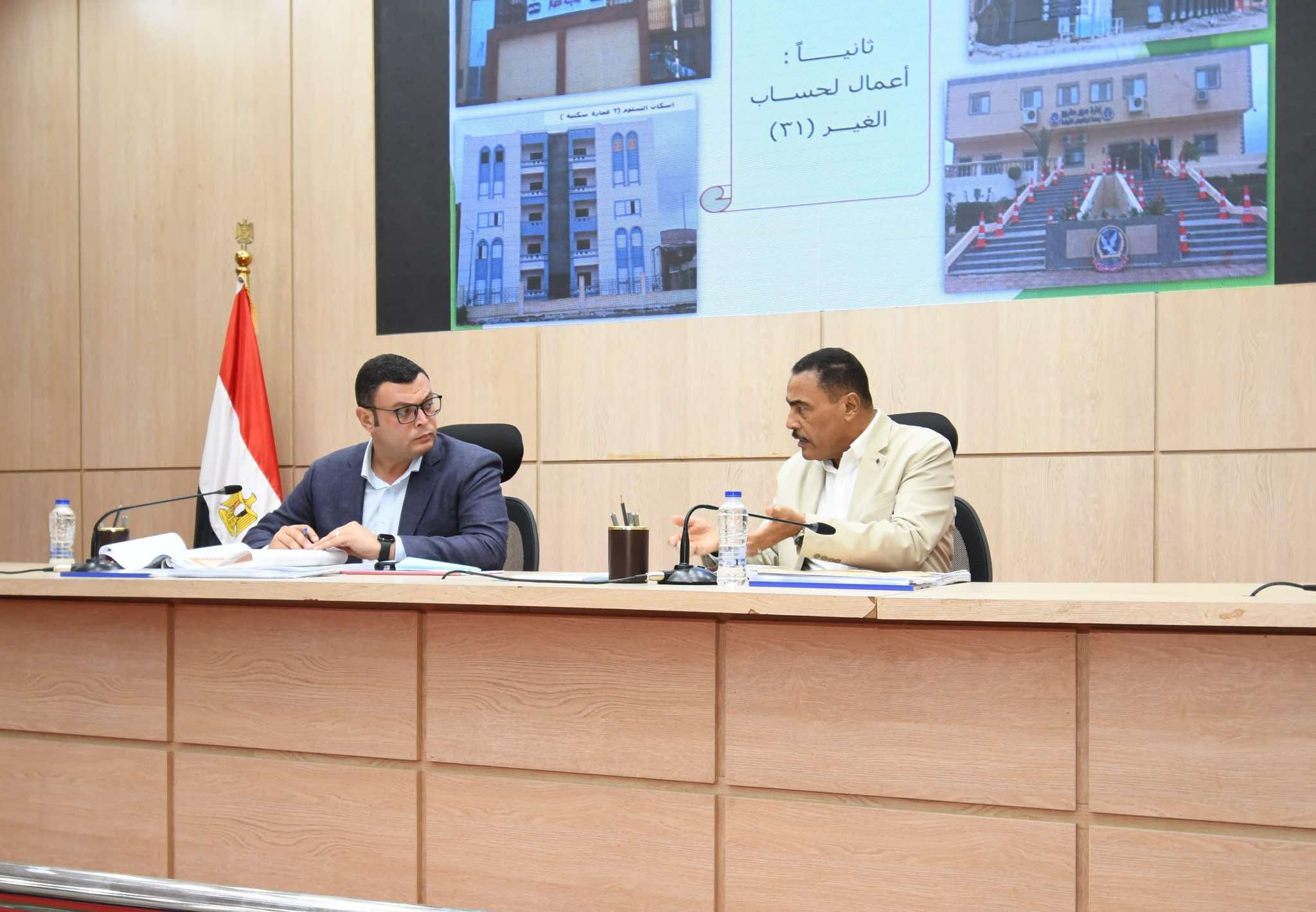 وزير الإسكان ومحافظ مطروح يتابعان الموقف التنفيذي لعدد من مشروعات المرافق والإسكان بمطروح