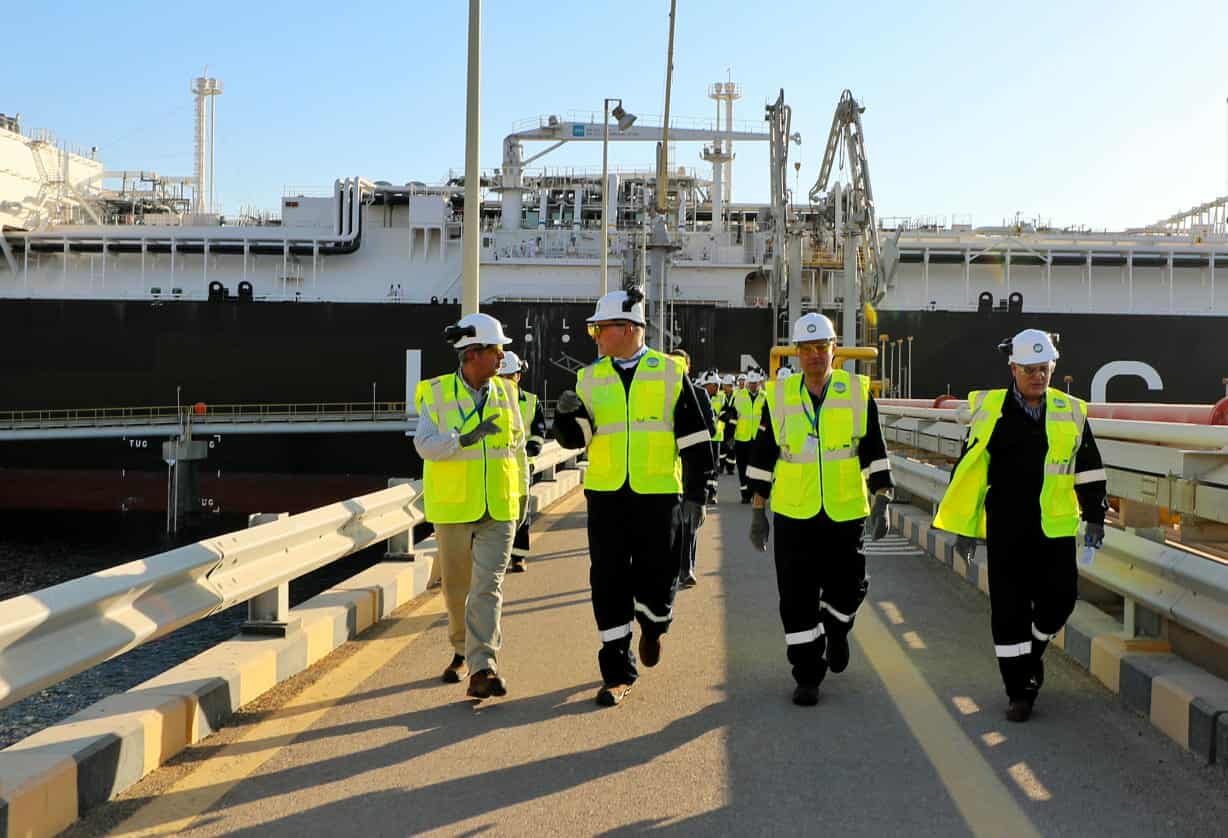 لتأمين إمدادات الغاز…وزير البترول يتفقد بدء تشغيل سفينة التغييز بميناء العقبة