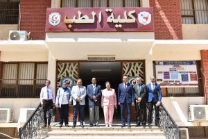 نائب وزير الصحة تتفقد مستشفى سوهاج العام
