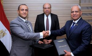 وزير الطيران المدني يشهد توقيع بروتوكول تعاون بين “القابضة للمطارات” والملاحة الجوية والأكاديمية المصرية لعلوم الطيران