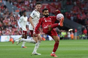 بعد الفوز على أرسنال .. محمد صلاح يقود ليفربول لصدارة الدوري الإنجليزي