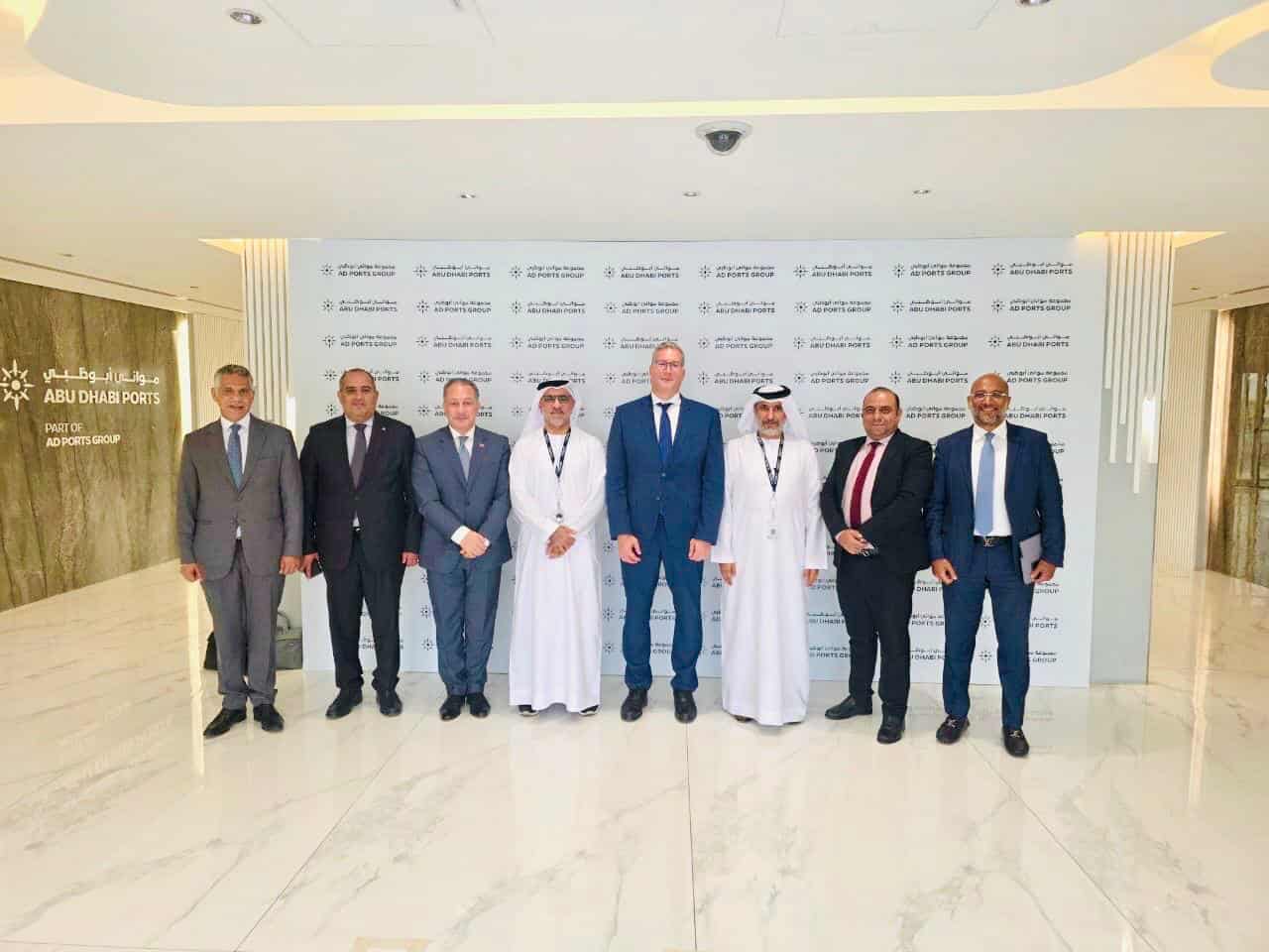 وزير البترول يبحث مع مجموعة موانئ أبوظبي تعزيز التعاون الإقليمي المشترك