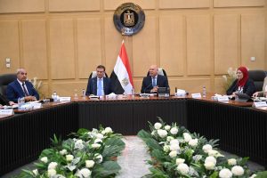 توطين صناعة الزبيب والكتان لتعزيز القيمة المضافة في الاقتصاد الوطني