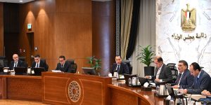 مدبولي يبحث الاحتياجات المالية لهيئة الشراء الموحد