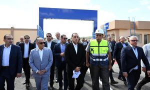 رئيس الوزراء يفتتح محطة المياه في القنطرة غرب