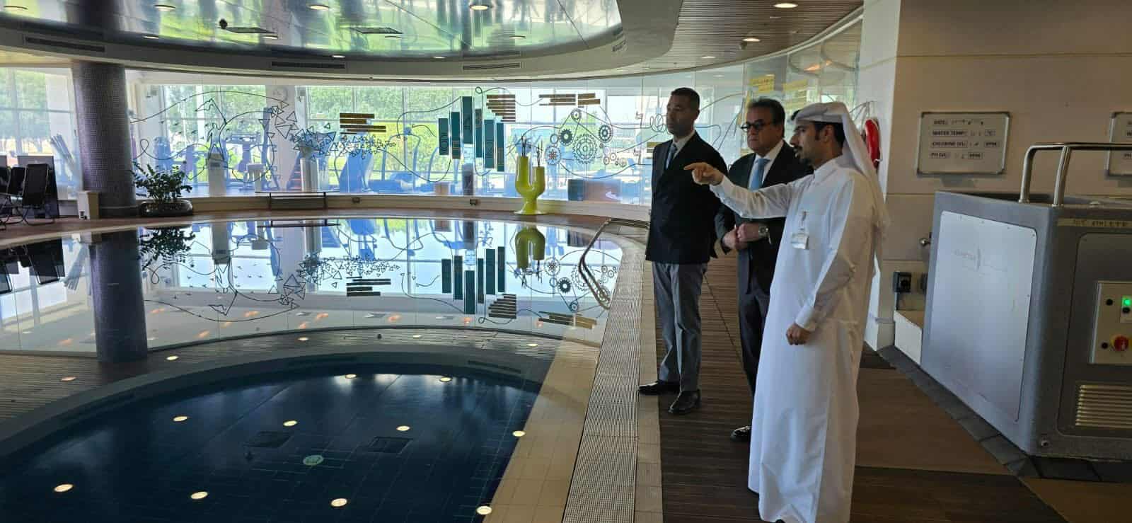 وزير الصحة يتفقد عددا من المؤسسات الطبية الرائدة في قطر