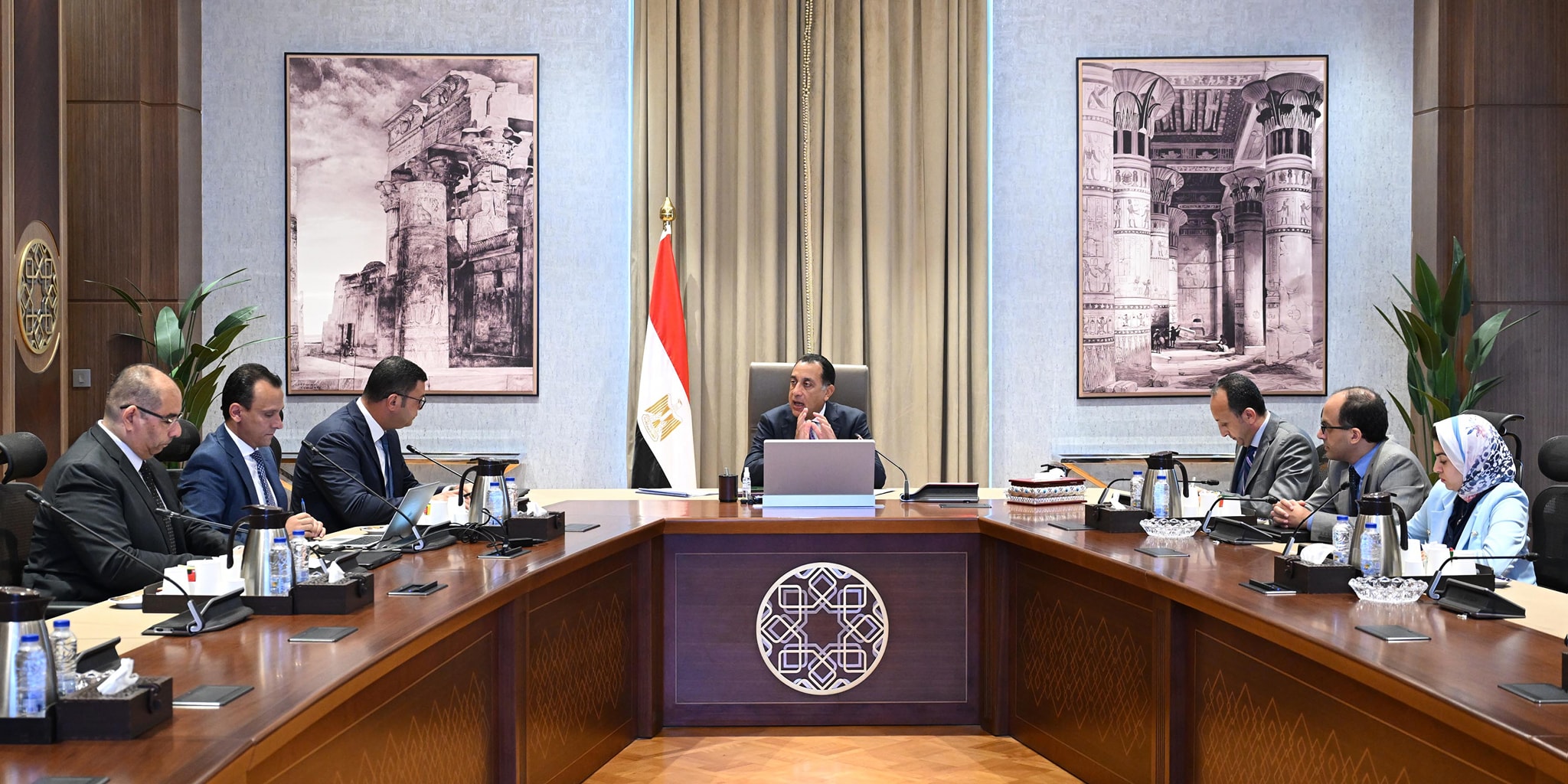 مدبولي يطلع على ملامح الاستراتيجية الوطنية للعمران والبناء الأخضر