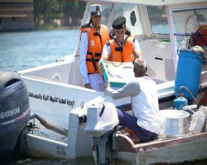 الداخلية تحتفل بالمولد النبوي بتوزيع الحلوى على الأيتام والمرضى والمسنين والعمالة غير المنتظمة