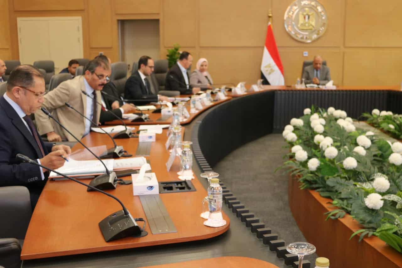 وزير الكهرباء يتابع مستجدات تنفيذ خطة الصيانة وكفاءة التشغيل ودعم وتطوير الشبكة الموحدة