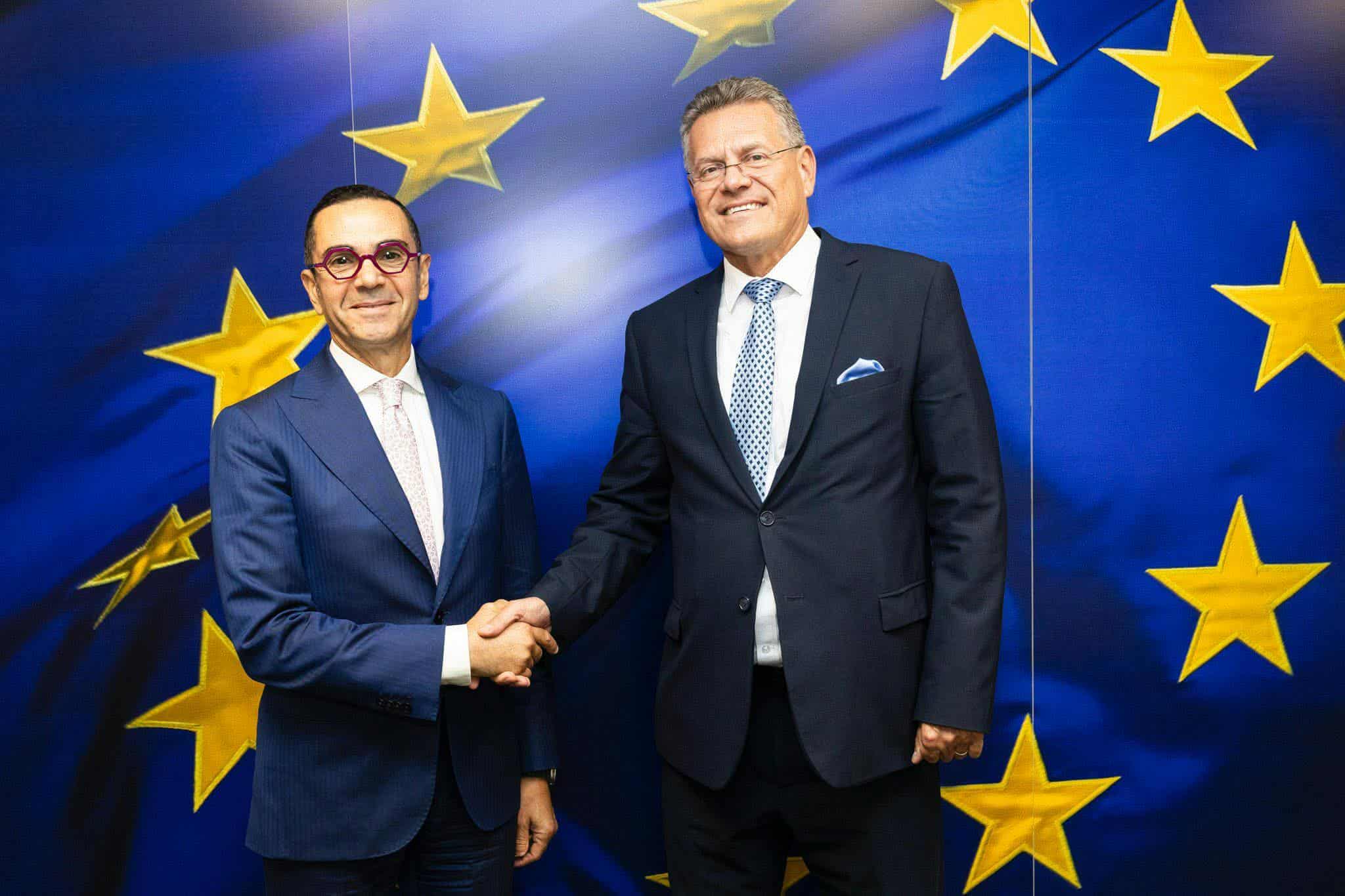 المفوض الأوروبي: التجارة والاستثمار مع مصر يمثلان محورًا أساسيًا في الشراكة معنا