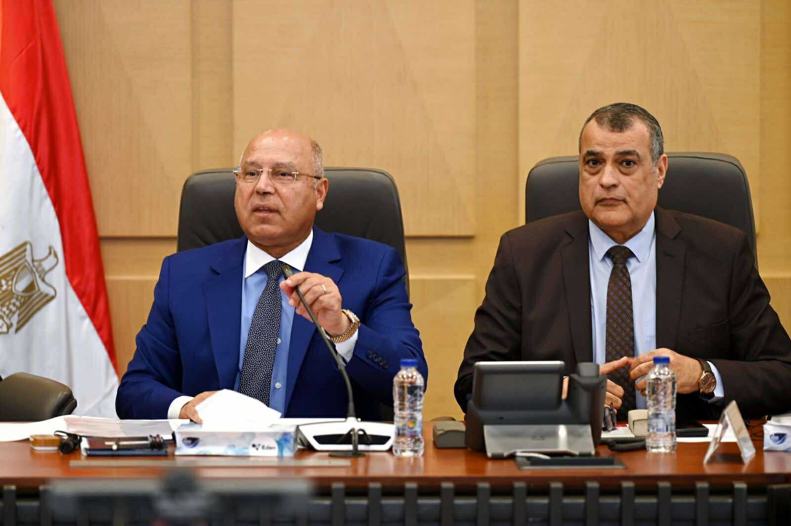 الوزير يشدد على التزام شركات الأسمدة وحماية الصناعة المحلية