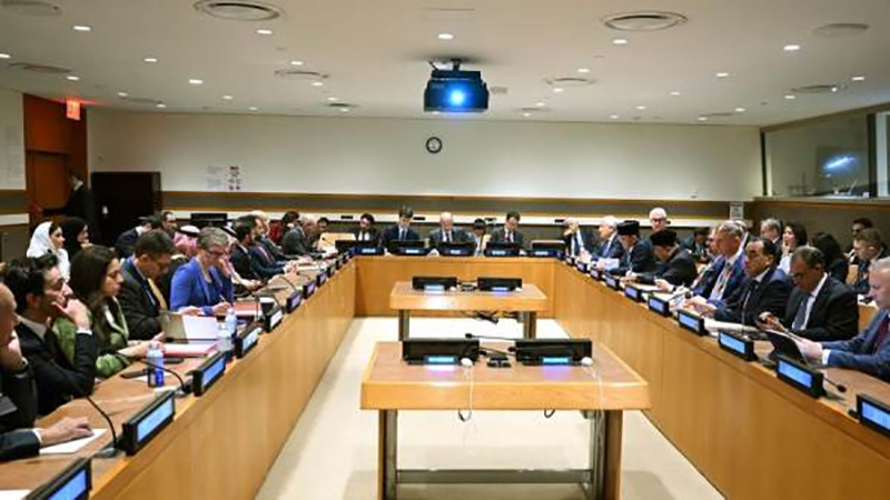 رئيس الوزراء يشارك في اجتماع بشأن “اليوم التالي ودعم الاستقرار في غزة”