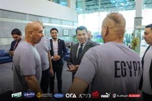 منتخب مصر يغادر مطار القاهرة لمواجهة بوركينا فاسو في تصفيات كأس العالم