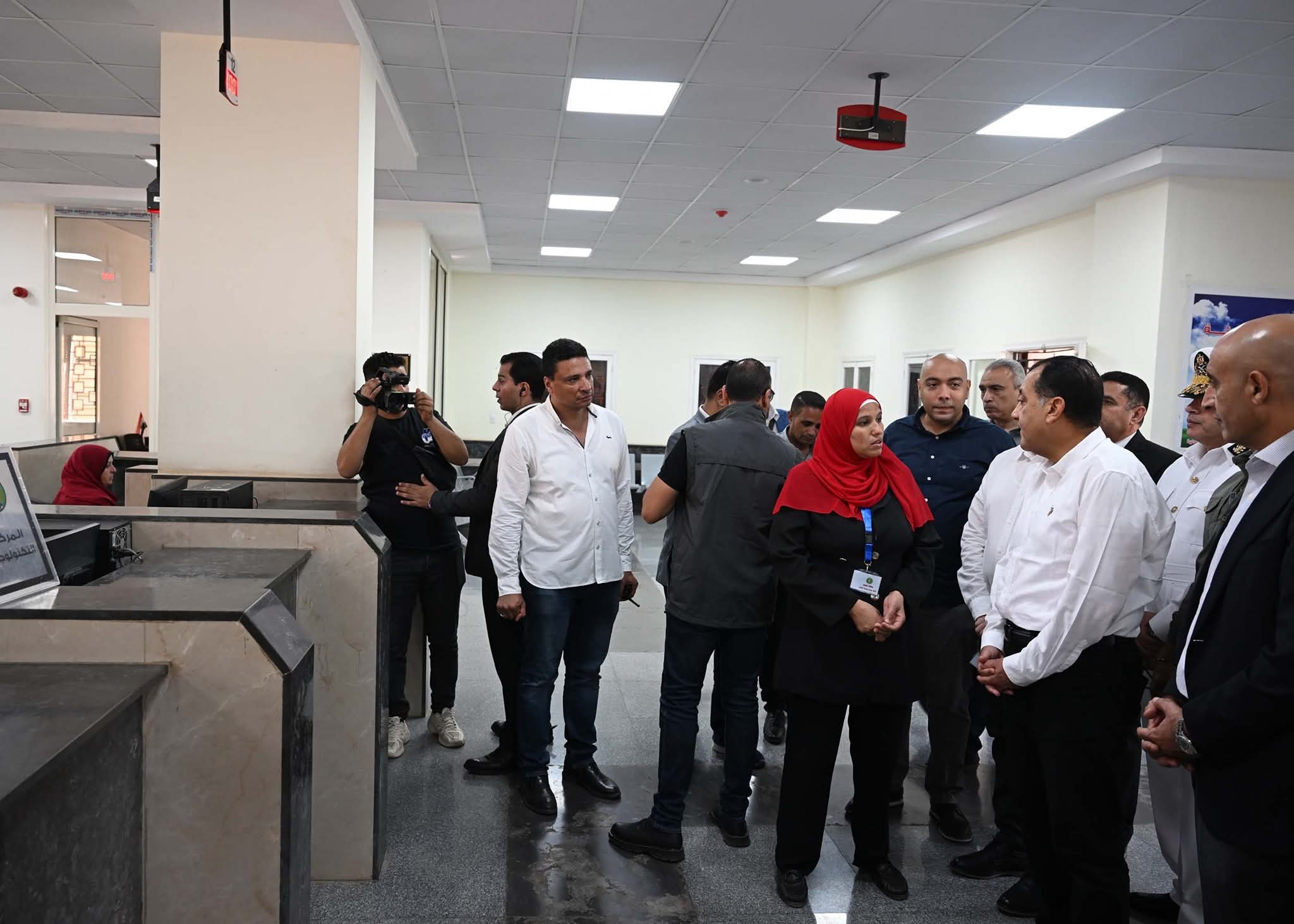 رئيس الوزراء يتفقد مجمع خدمات المواطنين بقرية شمّا