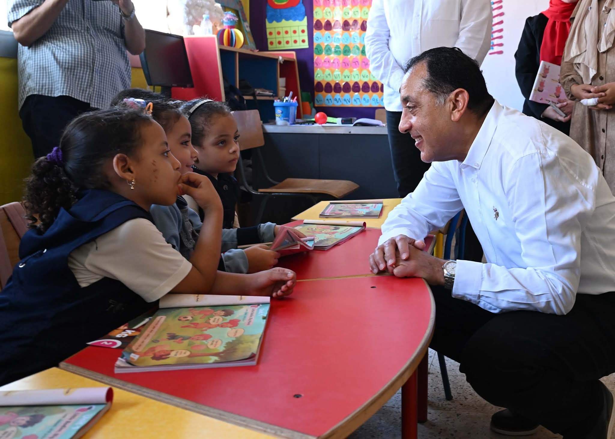 رئيس الوزراء: تطوير قطاع التعليم بالبرمجة والذكاء الاصطناعي