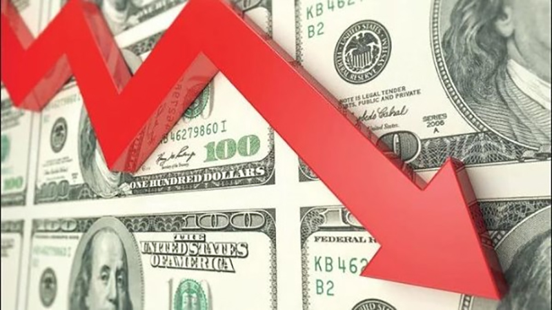 تراجع ملحوظ في سعر الدولار في البنوك