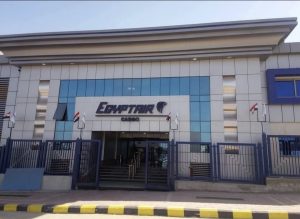 مصر للطيران للشحن الجوي تُعدم كميات من البضائع المهملة والكيماويات دعمًا لسياسة الدولة في تعزيز السلامة وكفاءة التشغيل