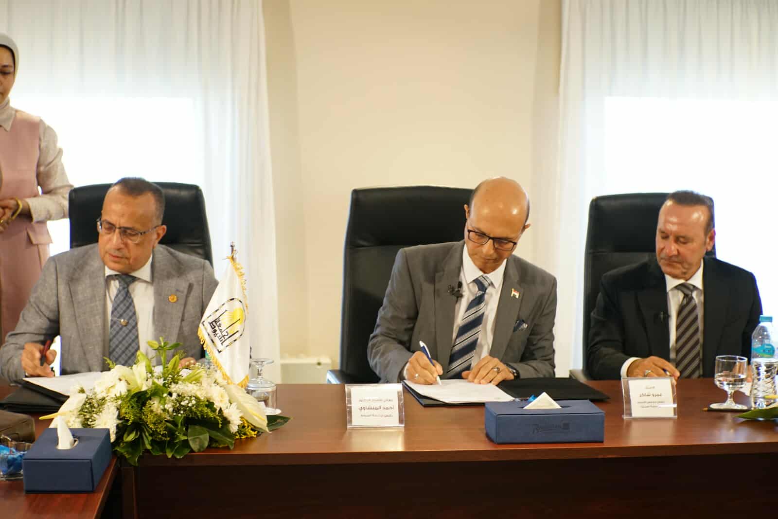 بتكلفة 61 مليون جنيها..تجهيز وحدة عناية مركزة متطورة بمستشفى الإصابات والطوارئ بجامعة أسيوط 