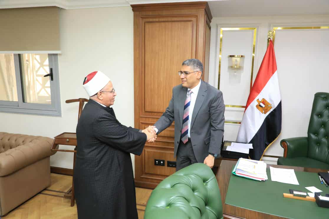 محافظ الجيزة يستقبل مدير مديرية الاوقاف الجديد