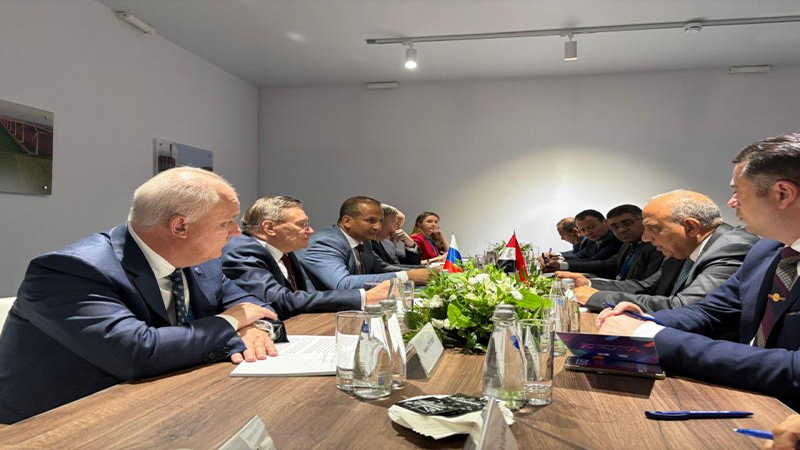 وزير الكهرباء يجتمع مع رئيس شركة”روسآتوم ” الروسية لمتابعة مشروع “الضبعة النووية”