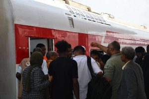 السكك حديد تُسير رحلة جديدة لإعادة الأشقاء السودانيين طوعًا