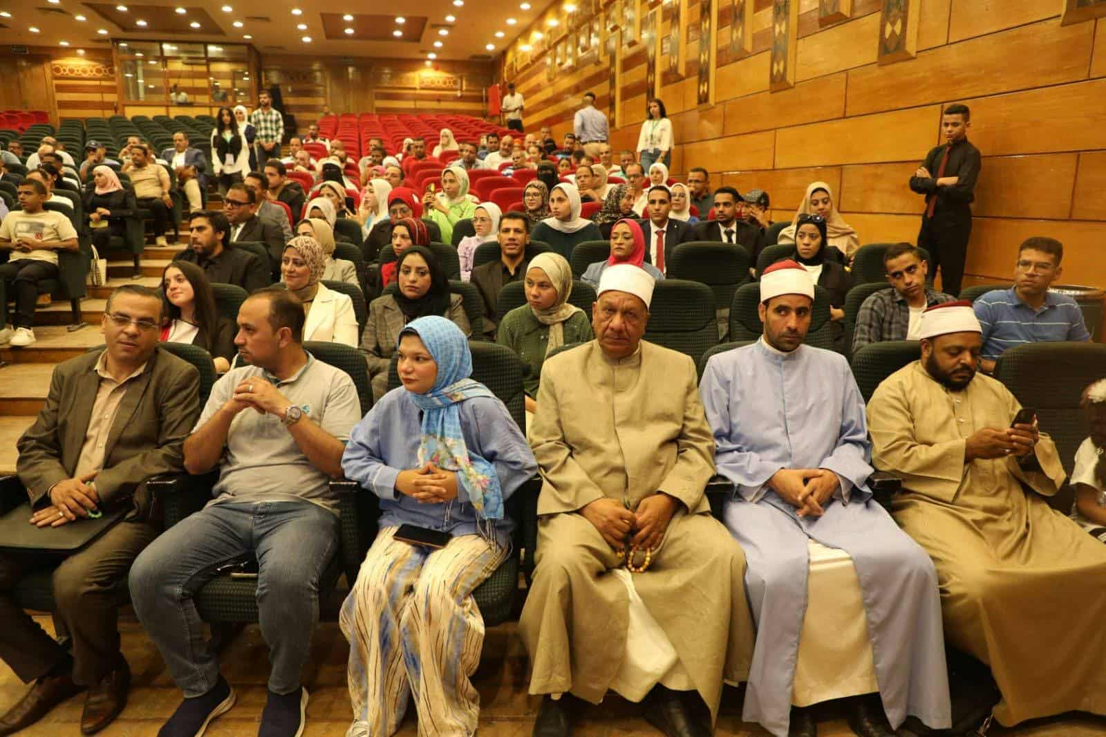 تحت شعار “شباب واحد.. وطن واحد”.. المنيا تختتم المعسكر الشبابي التطوعي