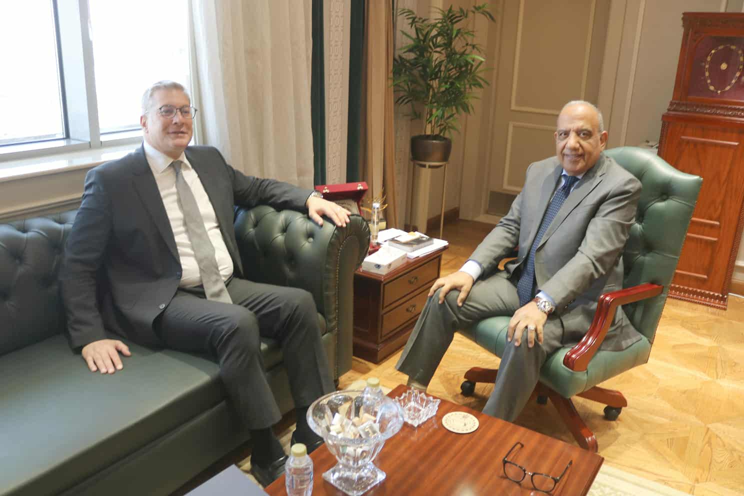 وزيرا الكهرباء والبترول يناقشان خطة عمل التوسع في مشروعات الطاقة المتجددة