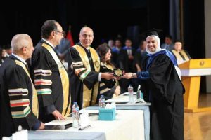 محافظ المنيا يشارك في حفل تخريج الدفعة 25 بالأكاديمية البحرية للتكنولوجيا والمعلومات