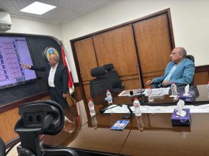 وزير الكهرباء يتفقد مراكز خدمات شركة القناة ويؤكد استمرار خطة التطوير والتحول الرقمي