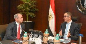 وزير الاستثمار: مصر تضخ 100 مليار جنيه في الطاقة المتجددة