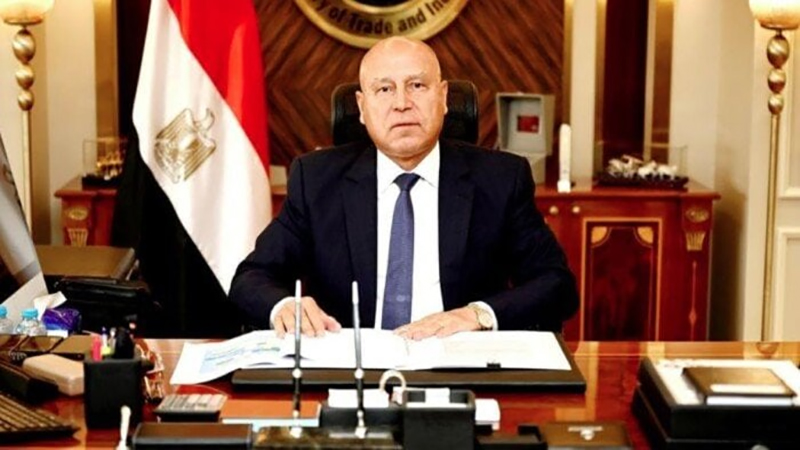 الوزير يتوجه إلى الصين مبعوثًا عن الرئيس السيسي