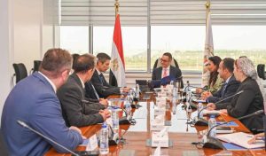 الخطيب يبحث مع “أنتي بليوشن إيجيبت” خطط استثمار بـ150 مليون دولار في مجال حماية البيئة