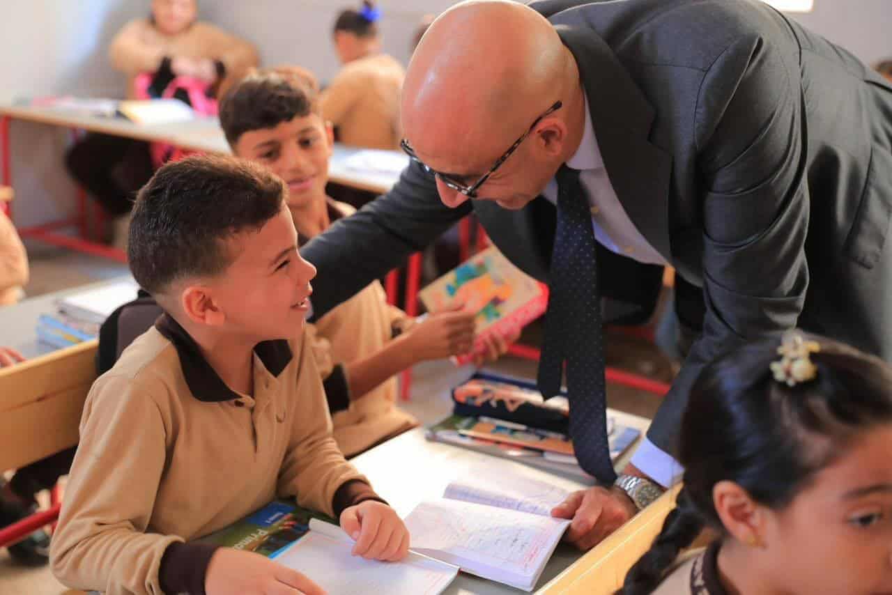 وزير التعليم يجري جولة مفاجئة بعدد من مدارس الغربية لمتابعة انتظام الدراسة وتسليم الكتب