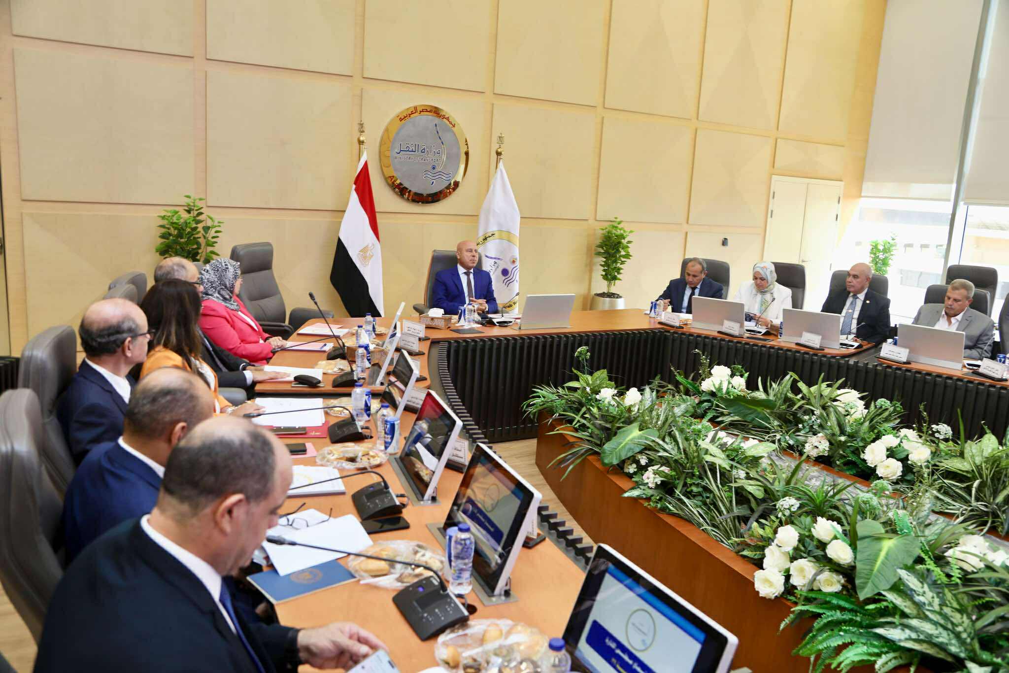 وزير الصناعة والنقل يؤكد دور التخطيط في جعل مصر مركزًا إقليميًا للوجستيات
