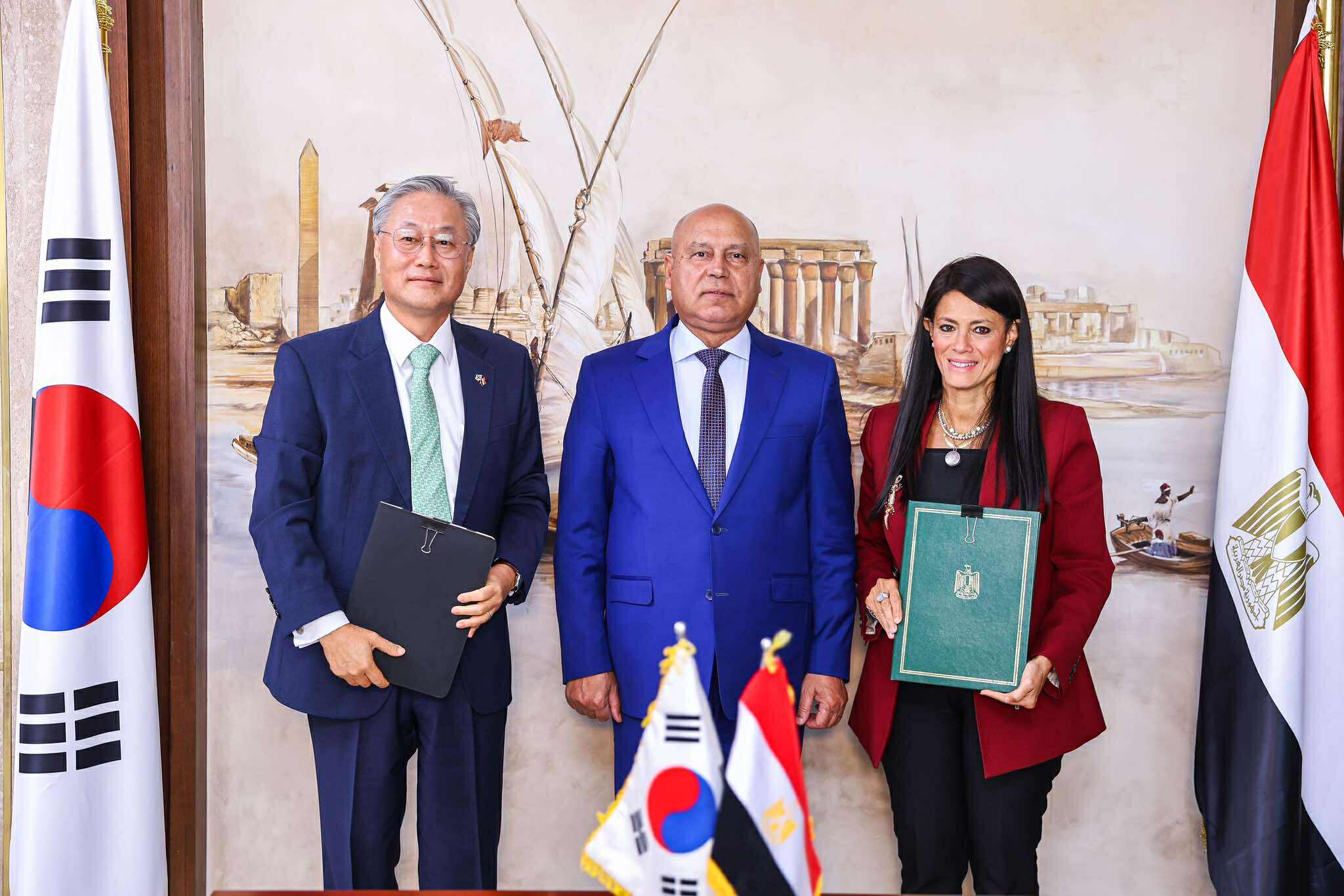 مصر وكوريا توقعان مذكرة تفاهم لتطوير تكنولوجيا صيانة السيارات الخضراء