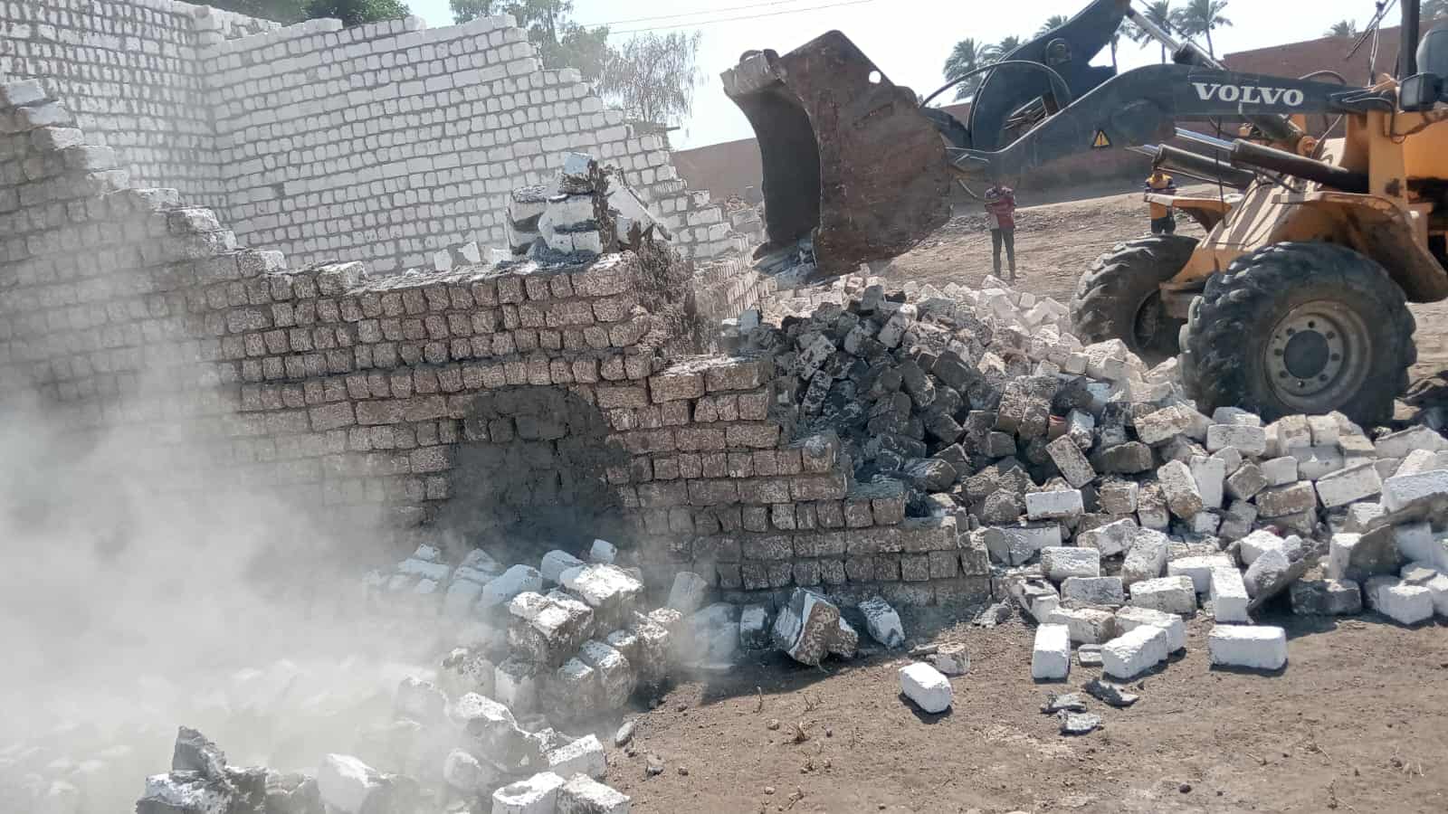 الجيزة :إزالة 27 حالة تعدٍّ على أملاك الدولة والأراضي الزراعية بالعياط والبدرشين