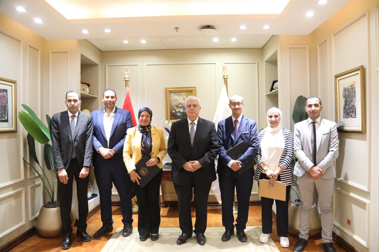 وزير التعليم العالي يشهد توقيع بروتوكول تعاون بين صندوقي تطوير التعليم والاستشارات والبحوث الفنية