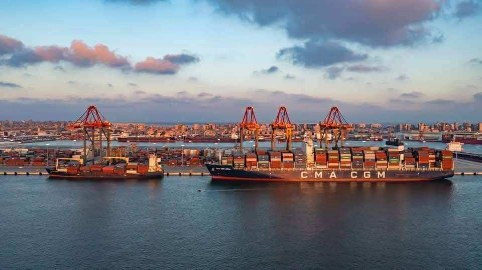 تقليص زمن انتظار الشاحنات إلى 25 دقيقة في محطة “تحيا مصر” بالإسكندرية