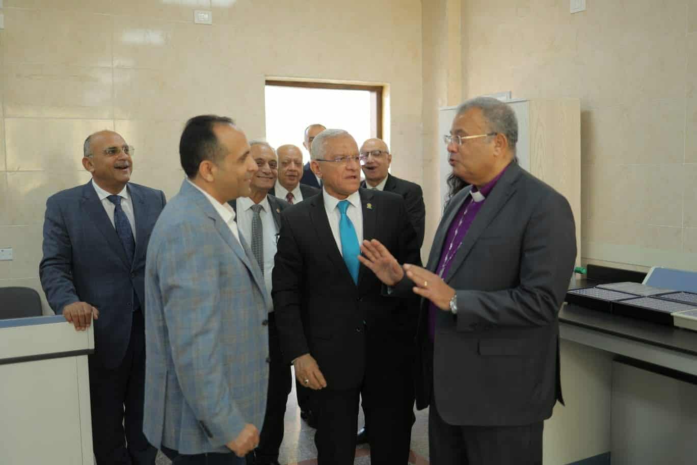 رئيس الطائفة الإنجيلية يزور جامعة اللوتس بالمنيا