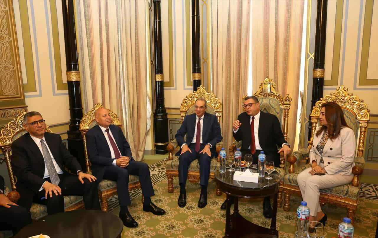 الجيزة تشارك في إطلاق الاستراتيجية الوطنية للمدن الذكية