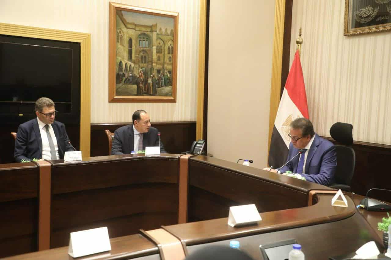 وزير الصحة يجتمع بـ“بايوجينرك فارما” لتطوير صناعة الأدوية الحيوية