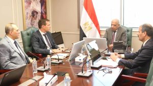 وزير الكهرباء يبحث مع شنايدر إليكتريك مستجدات تنفيذ مبادرة تحسين كفاءة استخدام الطاقة في المصانع