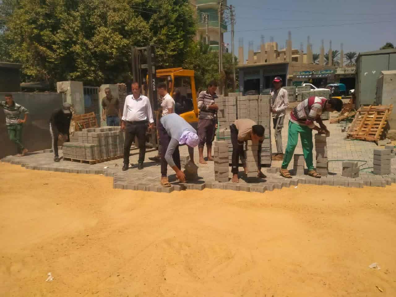 محافظ الجيزة: رفع كفاءة ورصف ١٢٠ شارعًا بالإنترلوك في البدرشين