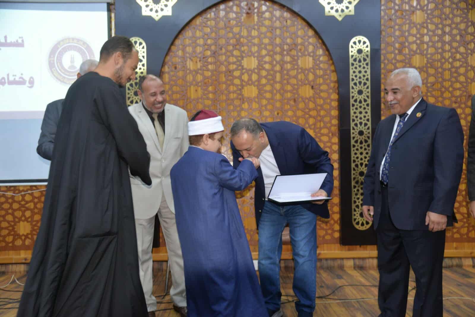 بحضور محافظ أسيوط.. تخصيص 100 ألف جنيه لإطلاق مسابقة في السيرة والمديح النبوي