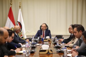 وزير قطاع الأعمال يبحث مع وفد البنك الدولي فرص التعاون في دعم الاستثمار وتطوير الشركات