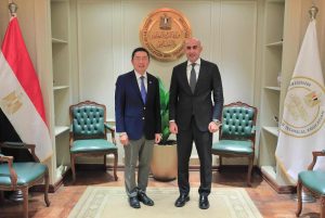 وزير التعليم وسفير سنغافورة يبحثان التعاون بتطوير المناهج