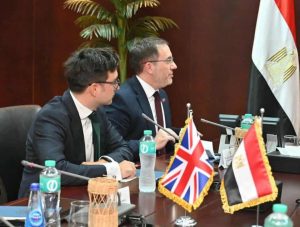 السفير البريطاني: المؤتمر الاستثماري فرصة لاستعراض قصص نجاح البلدين